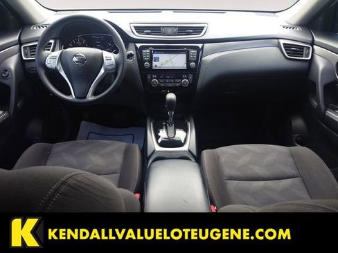 Used 2016 Nissan Rogue SV w/ SV Premium Package AWD/4WD image 10