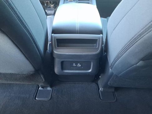 Used 2025 Nissan Pathfinder S image 6