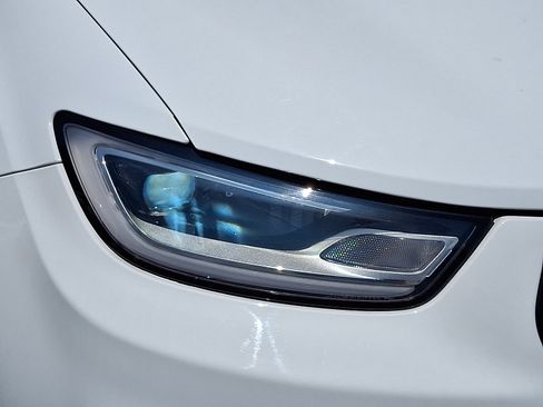 Certified 2023 Chrysler Pacifica Touring-L w/ Uconnect Theater Family Group AWD/4WD image 10