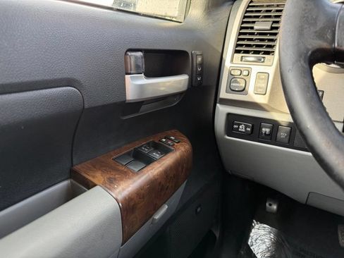 Used 2013 Toyota Tundra Platinum AWD/4WD image 31