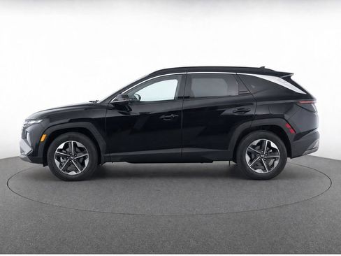 Certified 2025 Hyundai Tucson SEL FWD image 6