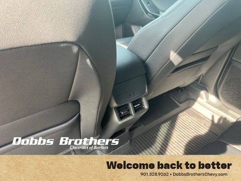 New 2026 Chevrolet Equinox LT w/ Convenience Package II FWD image 26