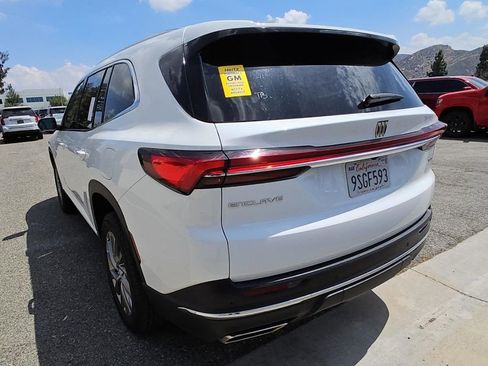 Used 2025 Buick Enclave Preferred FWD image 5