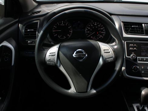 Used 2016 Nissan Altima 2.5 S w/ Power Driver Seat Package FWD image 9