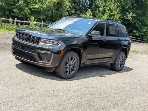 New 2026 Jeep Grand Cherokee Limited AWD/4WD image 7