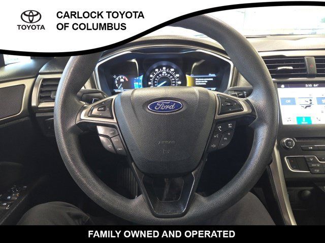 Used 2017 Ford Fusion SE w/ Fusion SE Technology Package FWD image 25