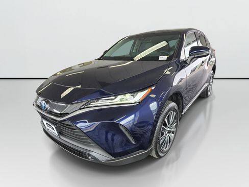 Used 2023 Toyota Venza LE AWD/4WD image 7