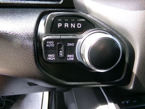 Used 2019 RAM 1500 Big Horn AWD/4WD image 19