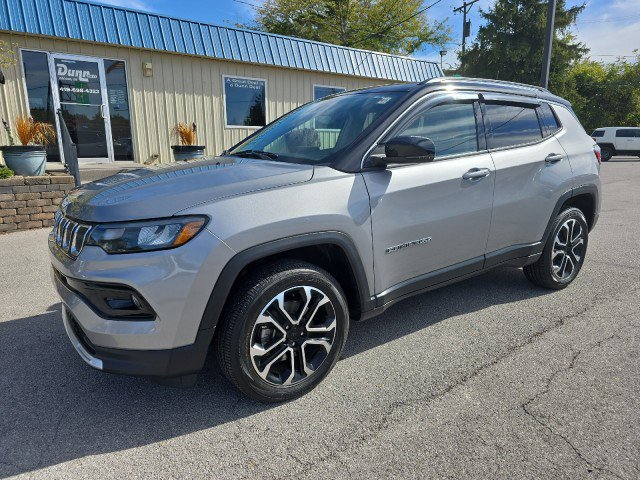 Used 2022 Jeep Compass Limited AWD/4WD image 2