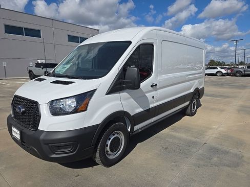 New 2025 Ford Transit 250 148 Medium Roof w/ Load Area Protection Package image 31