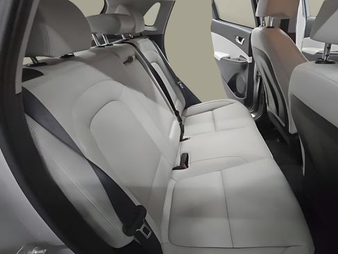 Certified 2022 Hyundai Kona Limited AWD/4WD image 23