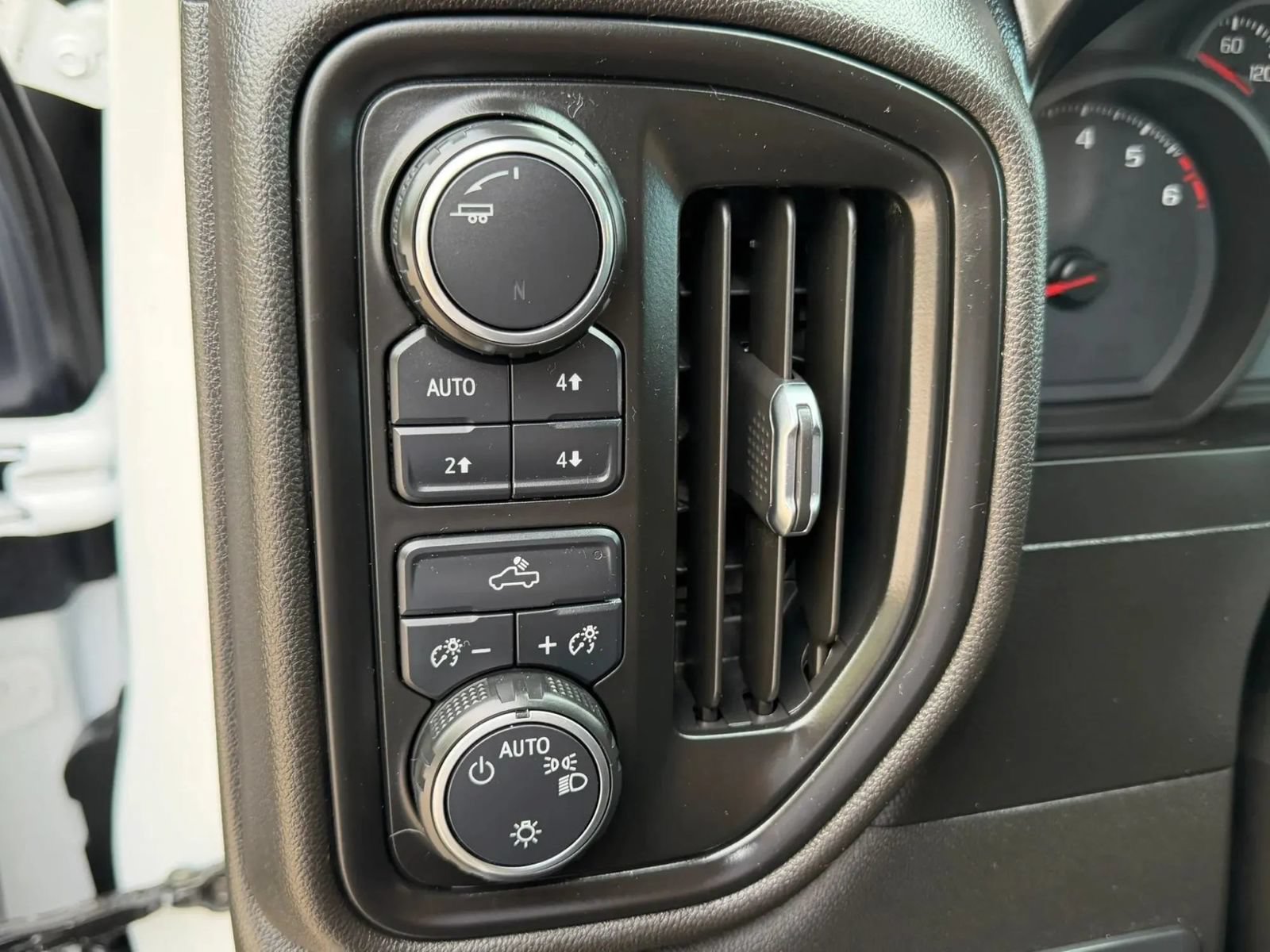 Used 2021 Chevrolet Silverado 2500 W/T w/ WT Convenience Package AWD/4WD image 13