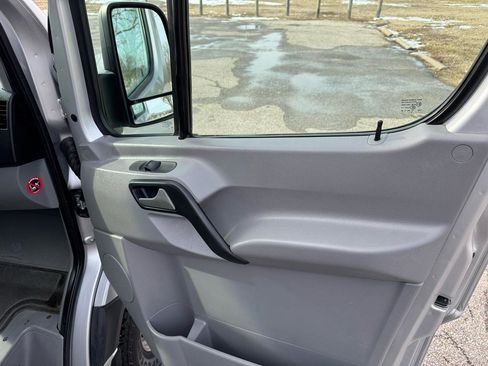 Used 2007 Dodge Sprinter 2500 w/ Cooling Group image 17