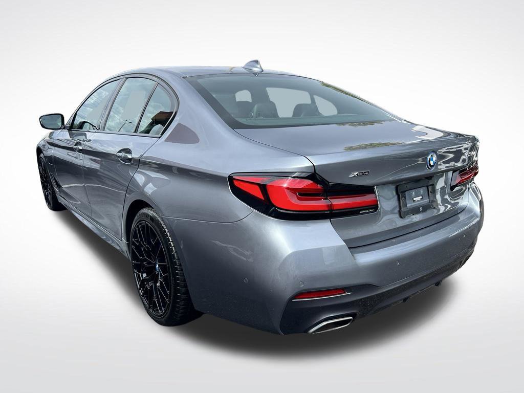 Used 2022 BMW 530e xDrive w/ Premium Package AWD/4WD image 6