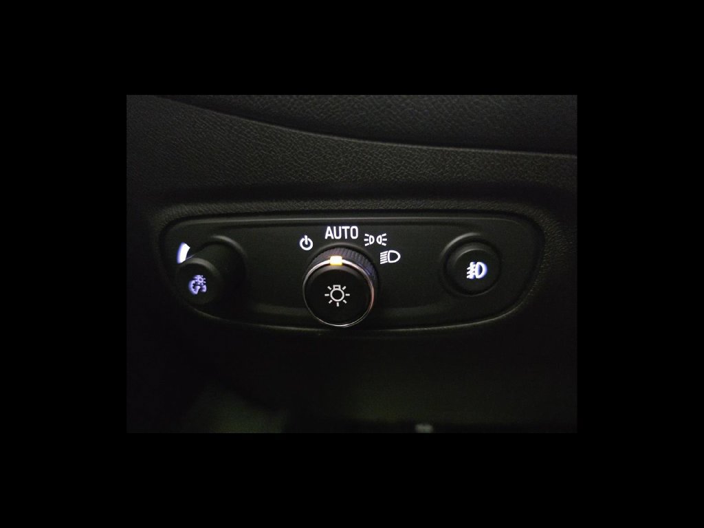 Used 2021 Chevrolet Equinox LT FWD image 24