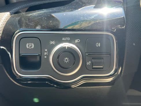 Certified 2022 Mercedes-Benz A 220 image 27