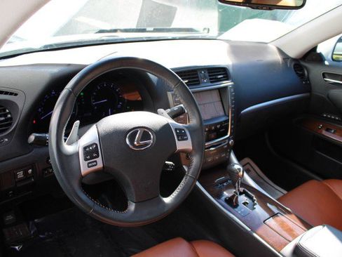 Used 2011 Lexus IS 350C w/ Luxury Pkg image 18