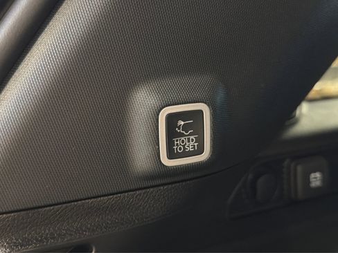 Used 2024 Jeep Grand Cherokee Altitude AWD/4WD image 46