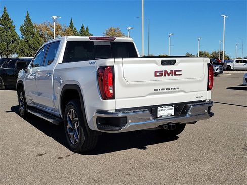 Used 2024 GMC Sierra 1500 SLT image 8