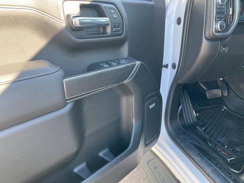Used 2022 GMC Sierra 1500 AT4 w/ AT4 Premium Package image 15