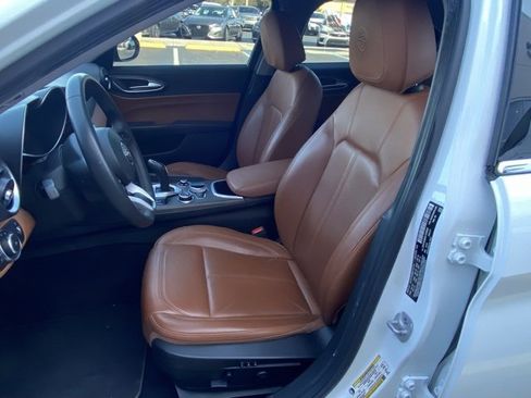 Used 2020 Alfa Romeo Giulia Ti image 13