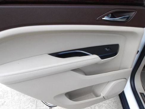 Used 2016 Cadillac SRX Performance FWD image 16