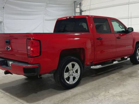Used 2018 Chevrolet Silverado 1500 Custom w/ Custom Value Package RWD image 4