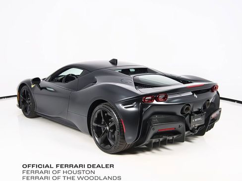 Used 2023 Ferrari SF90 Stradale AWD/4WD image 2