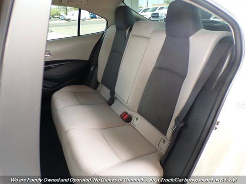 Used 2020 Toyota Corolla LE w/ Carpet Mat Package (TMS) image 19