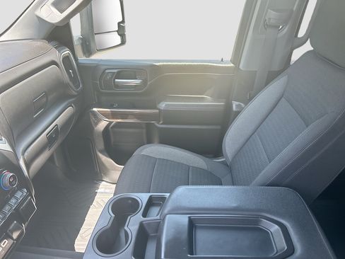 Used 2023 Chevrolet Silverado 2500 LT AWD/4WD image 22