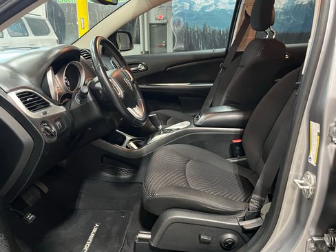 Used 2016 Dodge Journey SXT w/ Blacktop Package FWD image 10