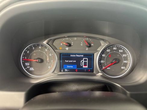 Used 2023 GMC Acadia SLE FWD image 4