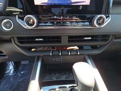 New 2026 Chevrolet Colorado Trail Boss AWD/4WD image 24