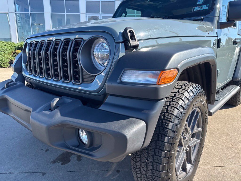 Used 2024 Jeep Wrangler Sport AWD/4WD image 10