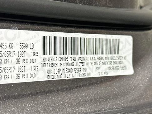 Used 2019 Jeep Cherokee Latitude Plus w/ Comfort/Convenience Group AWD/4WD image 34