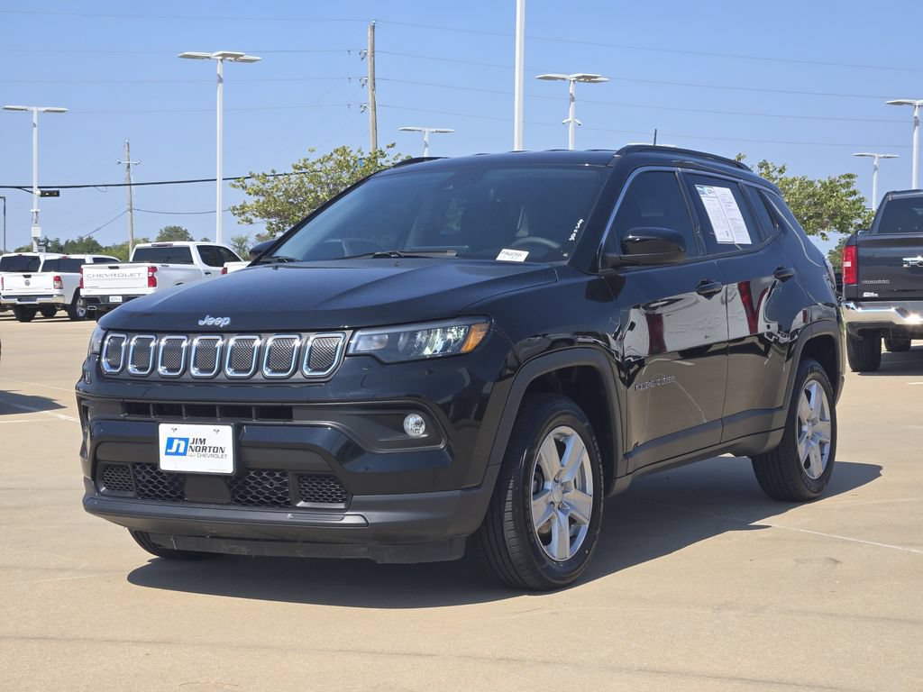 Used 2022 Jeep Compass Latitude AWD/4WD image 3