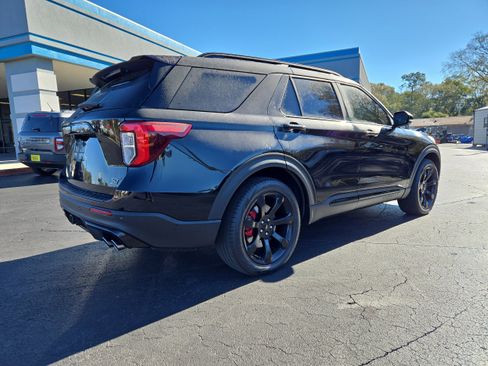 Used 2023 Ford Explorer ST w/ Equipment Group 401A image 4
