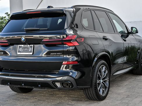 Used 2024 BMW X5 xDrive40i w/ M Sport Package AWD/4WD image 12