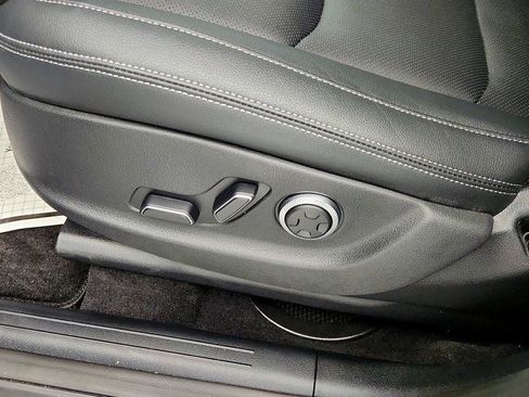 Used 2026 Genesis GV70 2.5T image 11