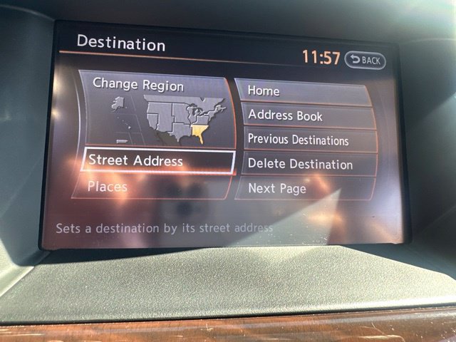 Used 2015 Nissan Pathfinder SL w/ SL Tech Package FWD image 23