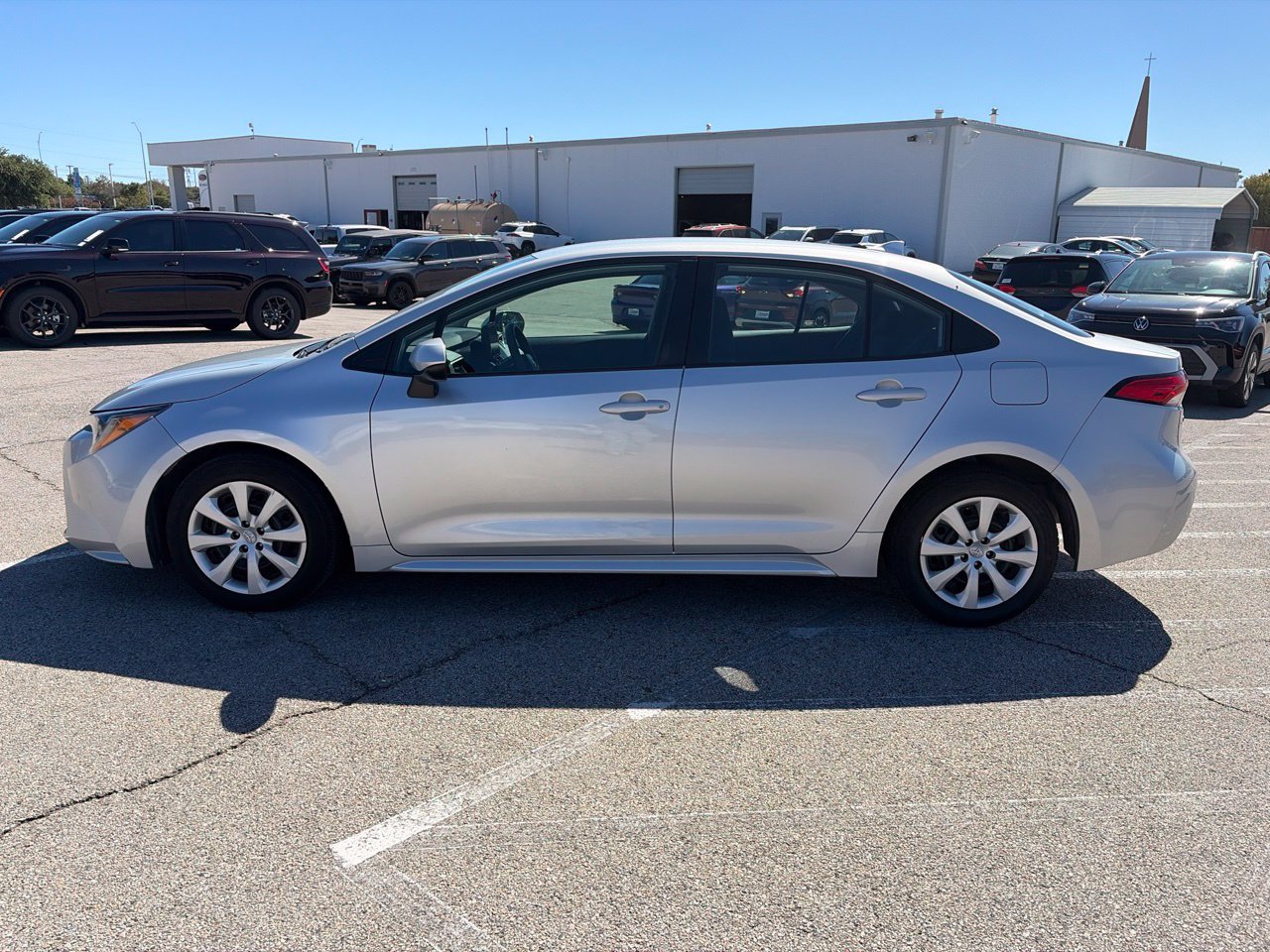 Used 2025 Toyota Corolla LE FWD image 8