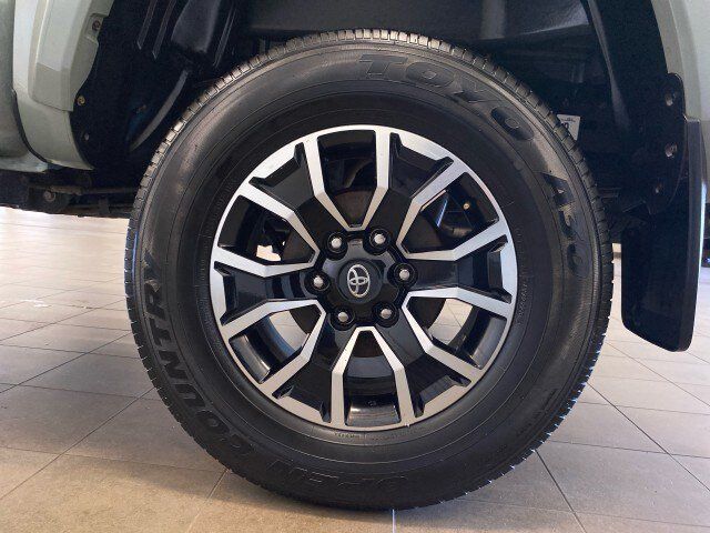 Used 2023 Toyota Tacoma TRD Sport w/ Technology Package AWD/4WD image 24
