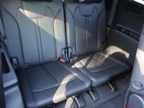 Used 2023 Kia Sorento X-Line EX image 17