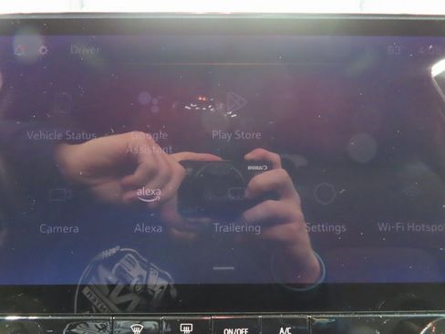 Used 2024 Chevrolet Colorado Trail Boss w/ Advanced Trailering Package image 17