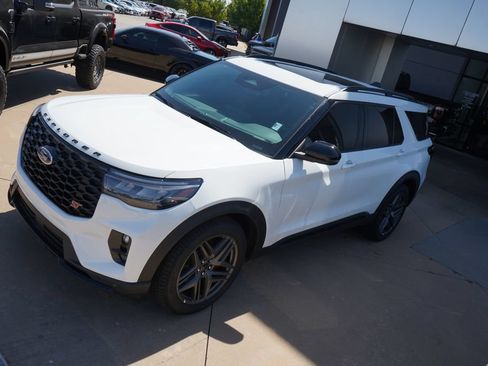 New 2026 Ford Explorer ST w/ Sun And Sound Package AWD/4WD image 13