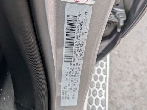 Used 2019 RAM 1500 Laramie image 51