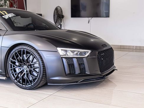 Used 2017 Audi R8 V10 plus image 3