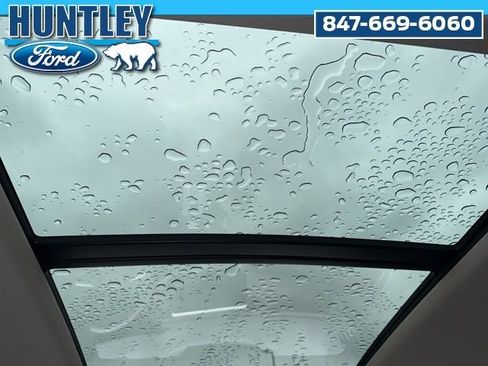 Used 2024 Volkswagen Atlas SEL Premium R-Line image 18