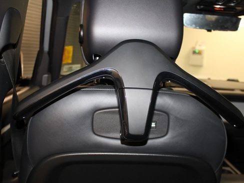 Used 2022 Land Rover Defender 110 XS Edition image 45