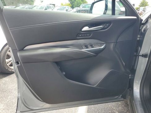 Used 2024 Cadillac XT4 Premium Luxury image 18